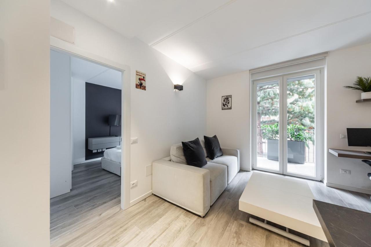 Comfy Apt With Private Parking & Balcony Milaan Buitenkant foto